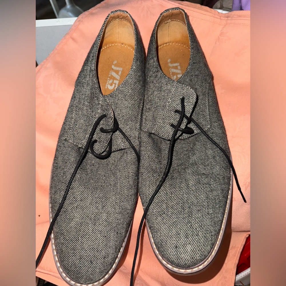 Men's J75 Gray Lace-Up Shoes